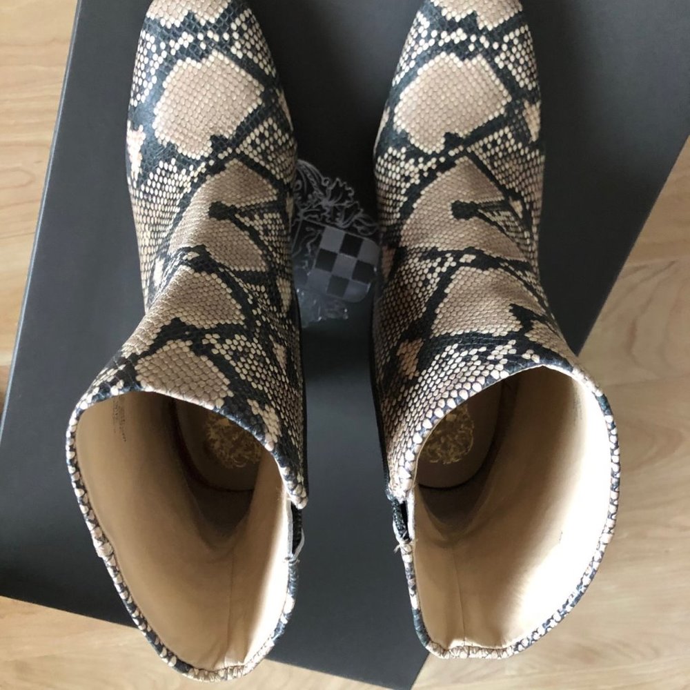 Vince Camuto "Dannia" Bootie Python Print Size 9 - image 5